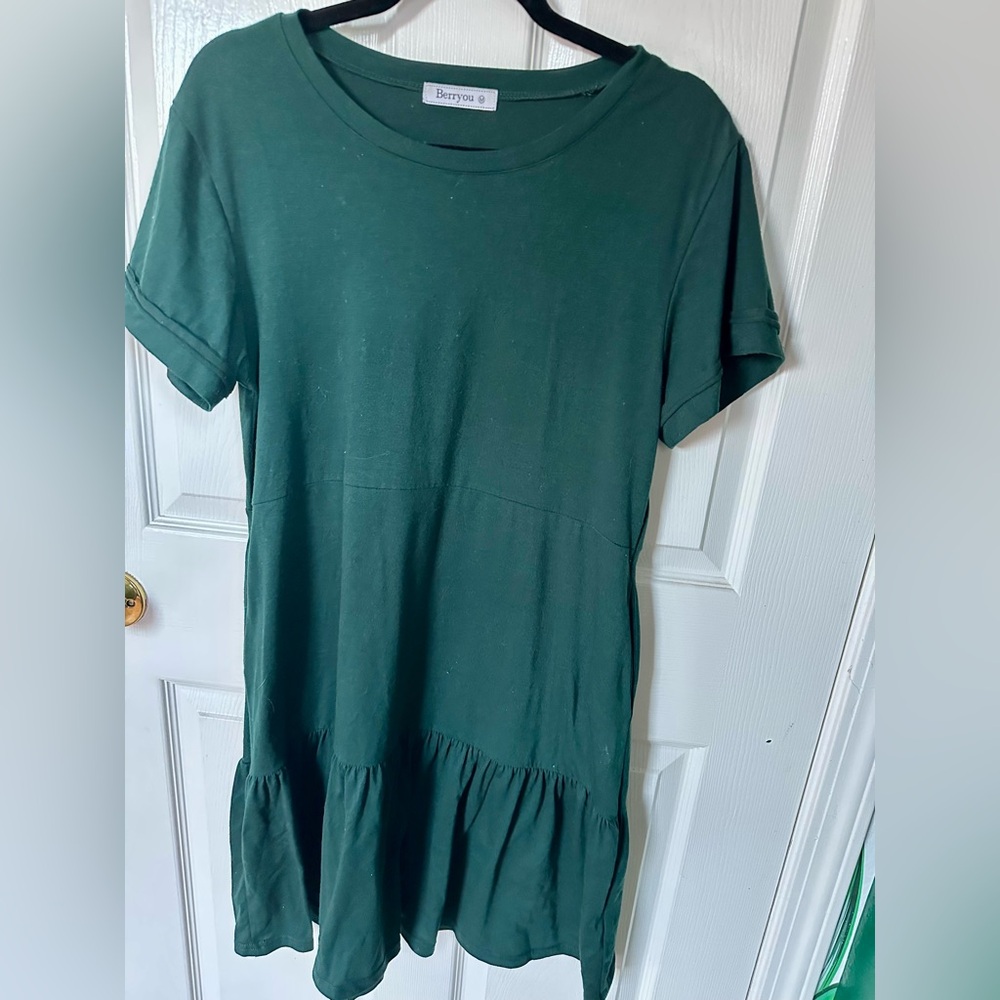 Mini dress with ruffle